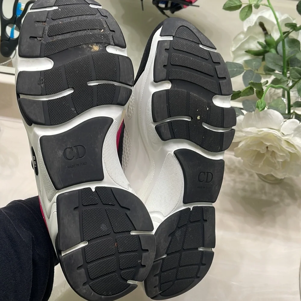 Dior sneakers - Picture 3 of 3
